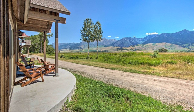 Dreamy Mountain-View Cabin Near Yellowstone!
