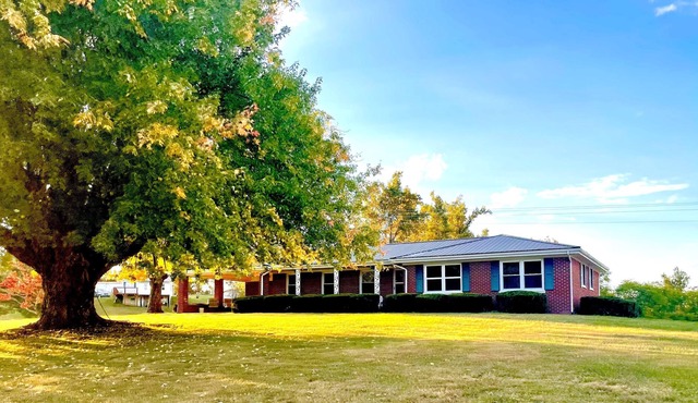 DRY FORK RANCH/ Spacious 3BR house close to necessities and outdoor adventures.