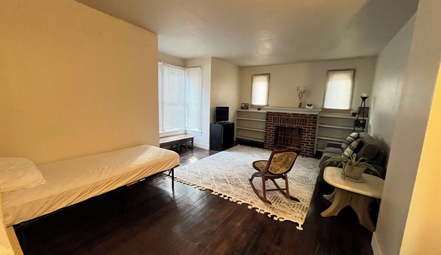 Duplex with WiFi in Downtown Pullman