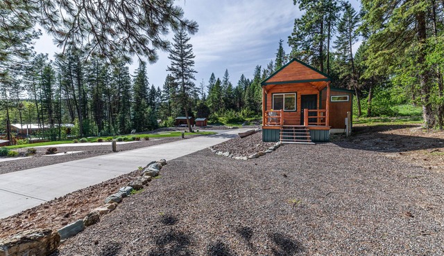 Eagles Nest-Charming One Bedroom Lake Views