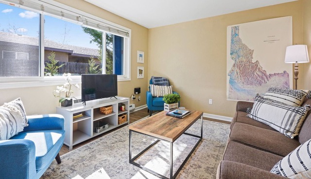East End Getaway (near downtown, St. Lukes & BSU!)