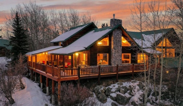 Edgewater Cabin | Hot Tub, Fire Pit, Steps to Henry`s Fork River!