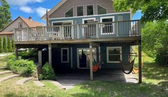 Elberta Bluffs Cottage
