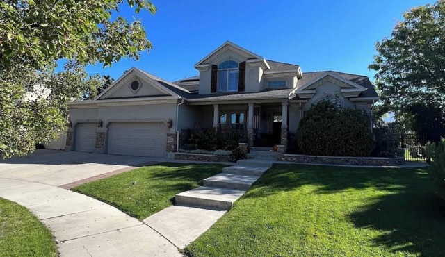 Elegant Retreat & Small Gathering Home-Waffles too
