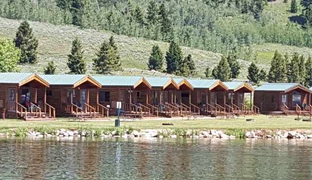 Elk Haven Camping (Cabin 10)