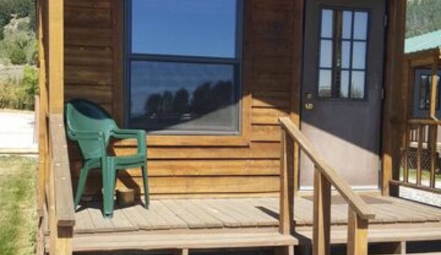 Elk Haven Camping (Cabin 12)