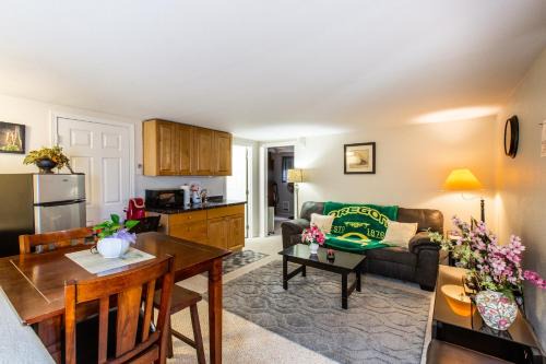 Emerald City Studio Suite in Eugene