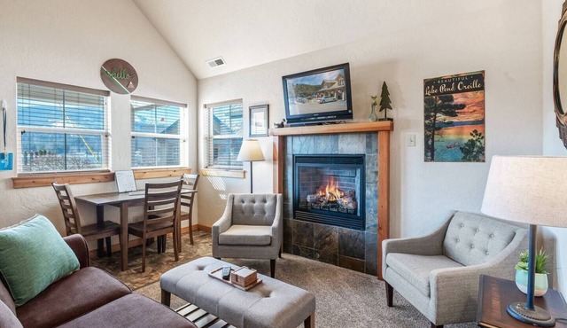 Enjoy lake life your way at this inviting Dover Bay bungalow, perfect for boating days, sunset walks, and cozy evenings in!