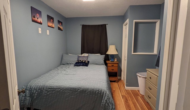 Enjoyable cottage with AC in charming Springfield