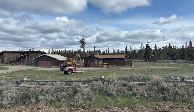 Escape to the Choosey Moose Cabin in the mountains of Dubois, WY