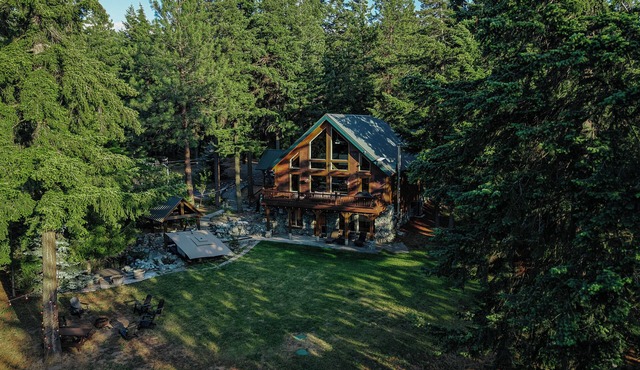 Evergreen Escape Cabin HotTub/Sauna/Pet-Friendly Cle Elum