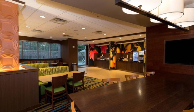 Fairfield Inn & Suites by Marriott Detroit Chesterfield
