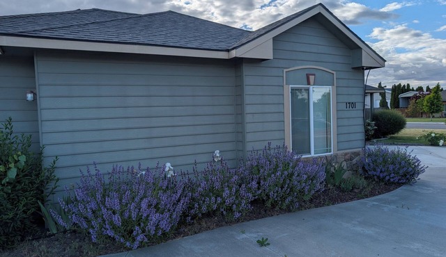 Family-Friendly, 4-bedroom house in lovely West Richland