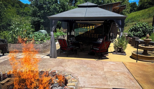 Family friendly quiet getaway! The Grande @ Tuscany Inn Tennessee