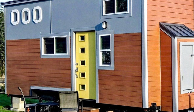 Family-Friendly Tiny House Getaway near Waldport, Oregon