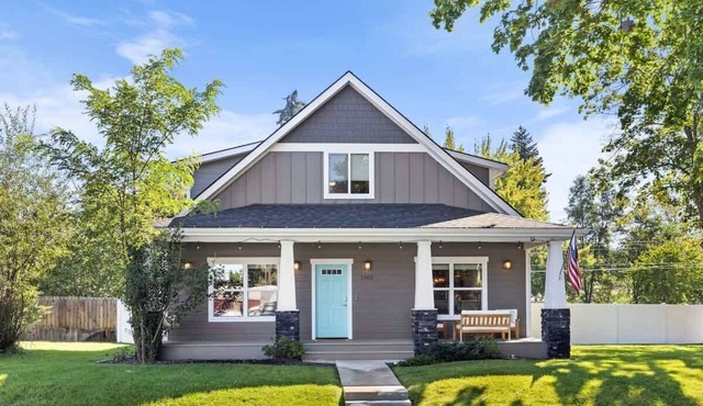 Family fun home with hot tub, arcade and zipline