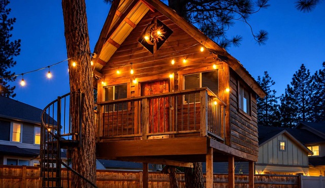 Family Retreat w/Treehouse + Game Room
