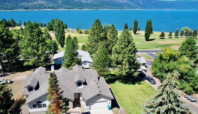 Family Ties ~ Amazing home with views - Sleeps 20 - Game room - Fireplace - Wifi