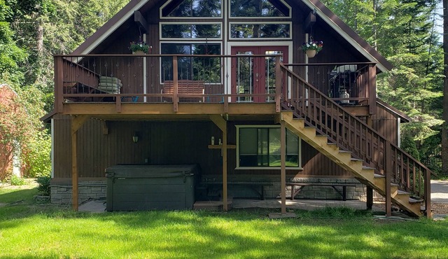 Farragut Village Chalet