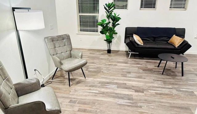 Fernley Dream Residence-20 Min to USA Pkwy|4Bedroom|14Sleeps