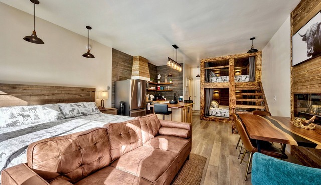 First level studio Unit #7 close to everything bike, ski, swim Zephyr Cove!
