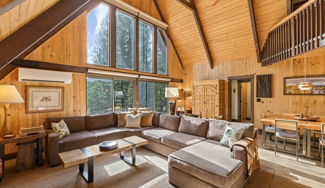 Forest-Chal-A - Hot Tub, S of Sunriver, Cute & Quiet