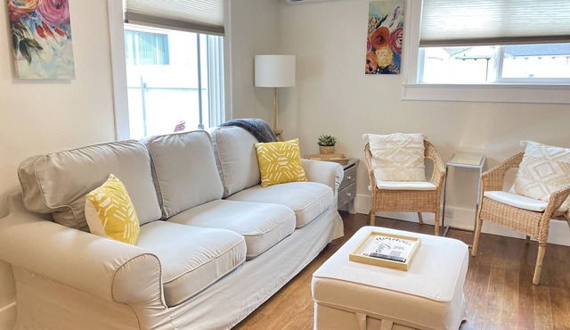 Fort Grounds Cottage Across from City Beach, Park & Downtown!