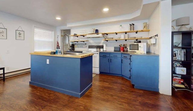 Fox Hollow - Pet Friendly!