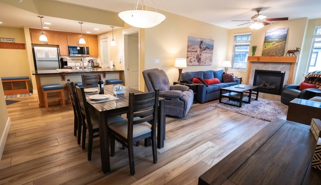 Front Corner at Base: 3 King Beds, Deck, Views