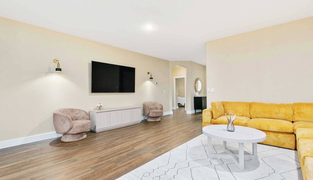 Fully Furnished Home｜Professionally Cleaned｜Ready for Move In｜Garage #41991