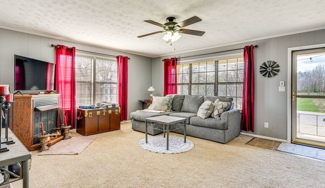 Furnished Deck & Fire Pit: Greeneville Home!
