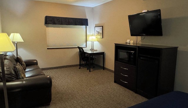 Garner Inn & Suites in Garner