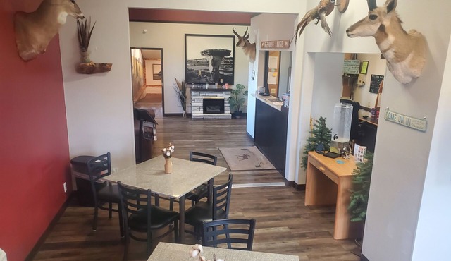 Glendive Lodge