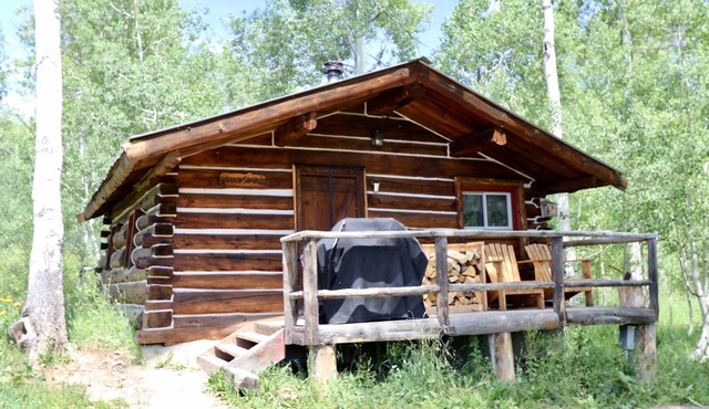 Gold Camp - A Classy-Rustic Gem