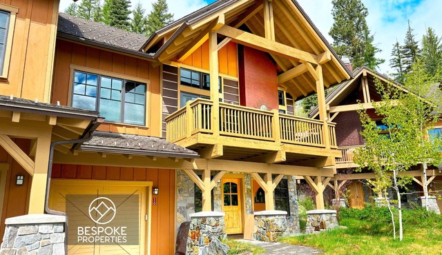 Gold Crest @ Tamarack Resort | Pet Friendly Trailside Ski In/Out | 3 Ensuites | Hot Tub + AC