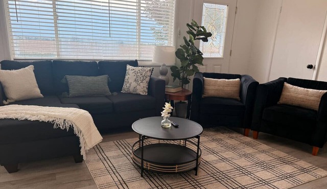 Golden Acres-your Modern Farmhouse Escape