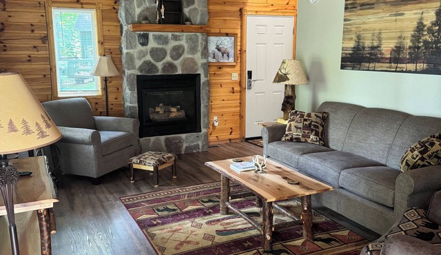 Golf Course Chalet Sleeps 10 Near Lakes 4-Season Northern MI