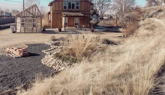 Gorgeous custom cabin near downtown Eagle!