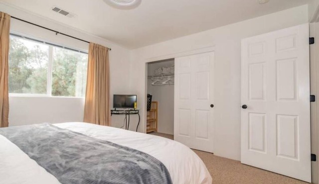 Gorgeous Southern Oregon Casual Organic Modern Townhome