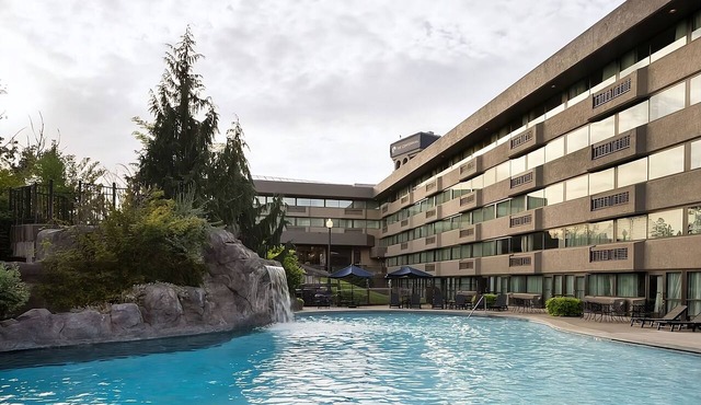 Great Location Near Spokane Convention Center! 2 Pet-Friendly Units
