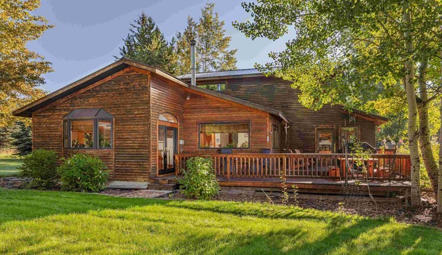 Green Circle Lodge: Quiet getaway in Wilson with Mountain views