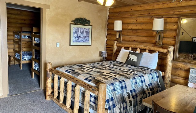 Green Creek Inn and RV Park