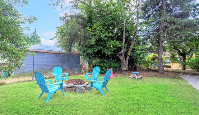 Greenwood Top-Floor Home: Pet Friendly BY Betterstay