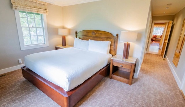 Guest Cottage w/Fireplace, Private Patio & Steps from Village Dining & Trails
