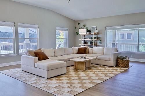 Happy's Hideaway, Downtown, Hot Tub, Sleeps 12