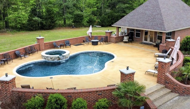 Harris Estates is a secluded, peaceful property in Clinton School District.