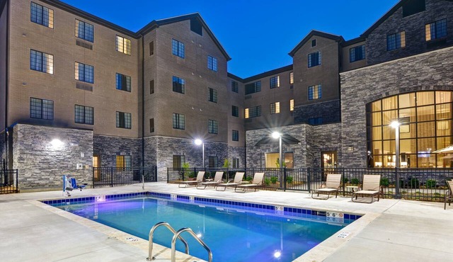 Hearing Accessible Suite | Free Breakfast, Seasonal Outdoor Pool + Gym