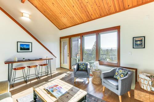 Hike, Ski & Golf: Bend Condo at Seventh Mtn Resort