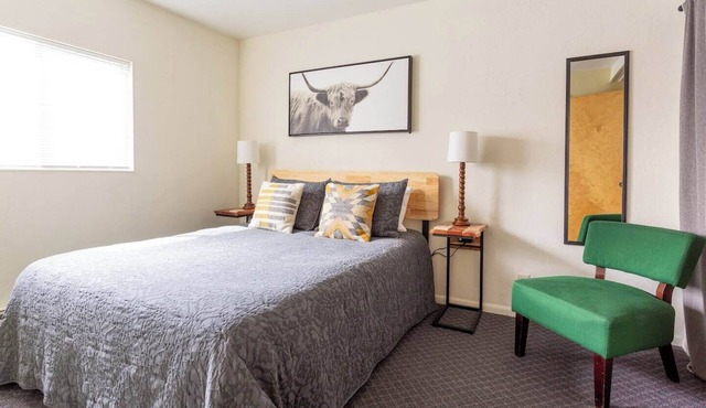 Hip Strip Haven | 2 Blocks to River, Wilma & DT