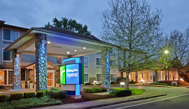 Holiday Inn Express Corvallis-On the River by IHG